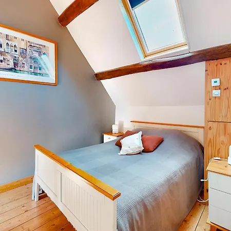 In With Sauna * Fourches