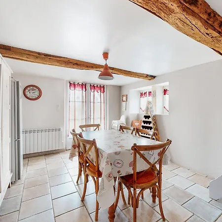Nyaraló Pet Friendly In With Sauna Fourches