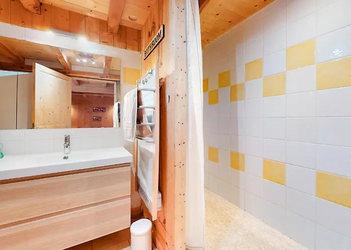 In With Sauna * Fourches