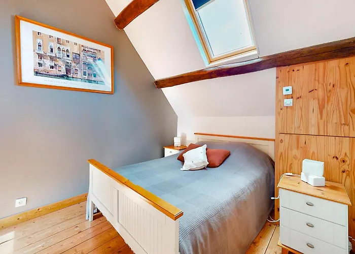 In With Sauna * Fourches