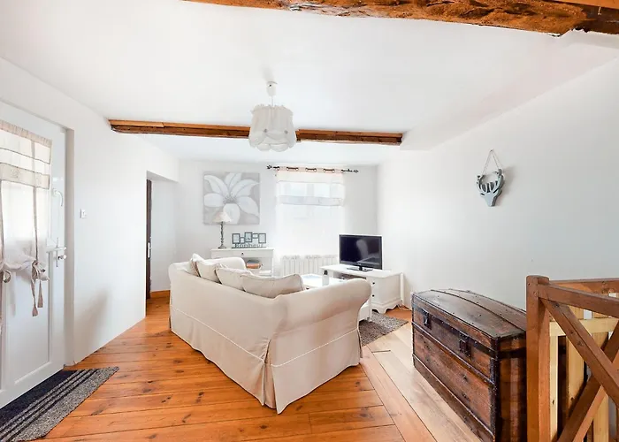 Dom wakacyjny In With Sauna